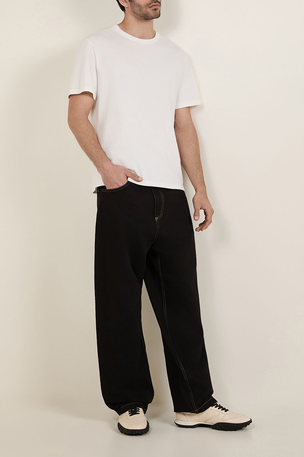 חולצת טי עם לוגו פאץ'